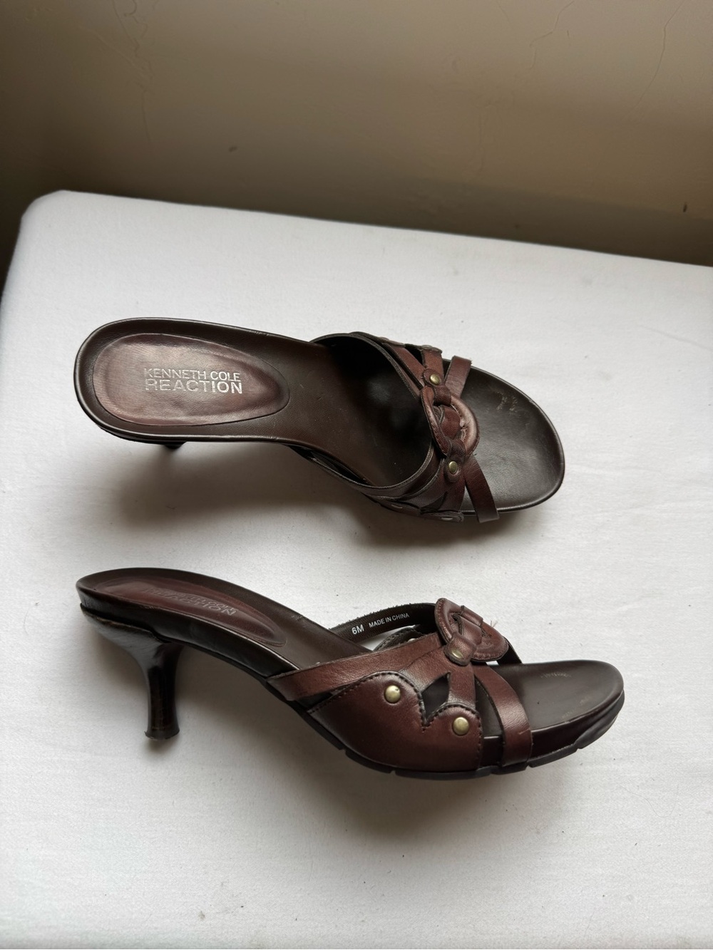 Y2K Kenneth Cole Reaction Brown Mule heels 🤎 Size 6